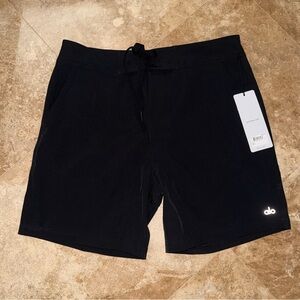 ALO Yoga Men's Black Board Shorts brand new with tags